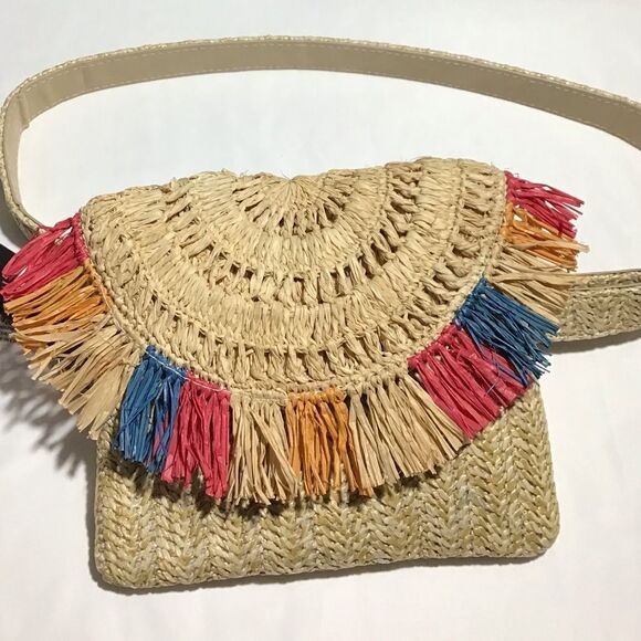 International Concepts Straw Fringe Belt Bag - Picture 2 of 6